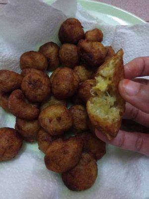 Pastikan menggunakan pisang emas yang masak ranum. Resepi Cekodok Pisang Simple (Rangup dan Lembut) - Bidadari.My
