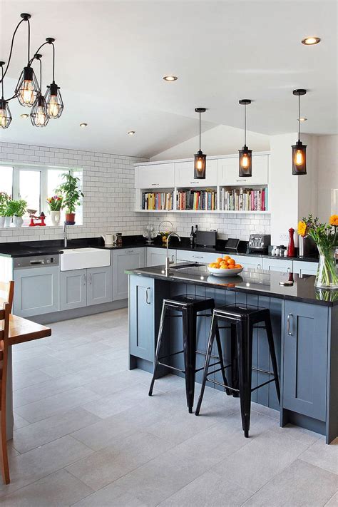 Granite for white kitchen cabinets. 50+ Black Countertop Backsplash Ideas (Tile Designs, Tips ...