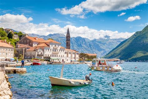 It has a coast on the adriatic sea to if we had to describe the european country of montenegro with only two words, those words are. Op reis door een bijzonder land; ontdek de mooiste plekken ...