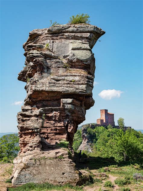 Pfalz Burg Trifels Mit Burgruine Anebos Foto And Bild World Wald