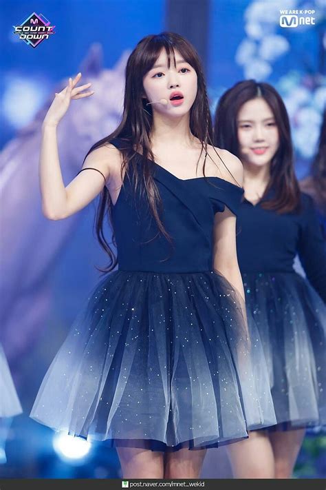 Oh My Girl Yooa Yoo Shia At Yeouido Performance Korean Girl