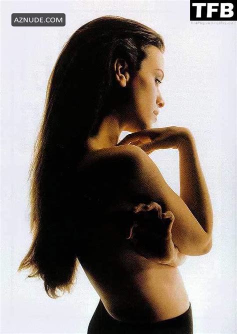 Alanis Morissette Nude And Sexy Photos Collection AZNude