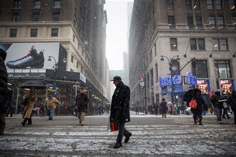 New York Snowstorm Will Be One Of Biggest In City History De Blasio