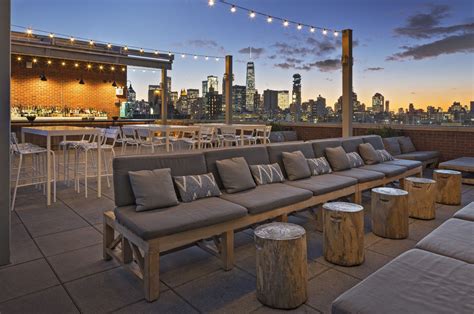17 Best Rooftop Bars In New York City Rooftop Bars Nyc Best Rooftop