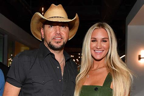 jason aldean s wife says it s not easy being married to a star
