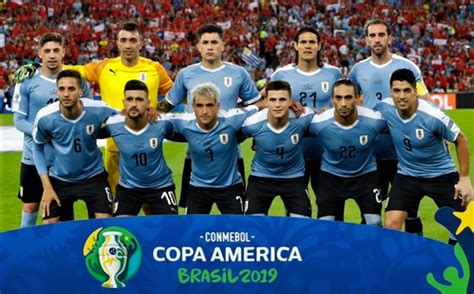 Bolivia, hoy por hoy, es una selección de otra categoría en américa. Selección de Uruguay en las Clasificatorias para el ...