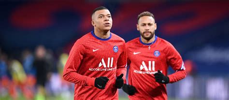 Born 5 february 1992), known as neymar. Neymar to sign new PSG contract: what it means for Man United