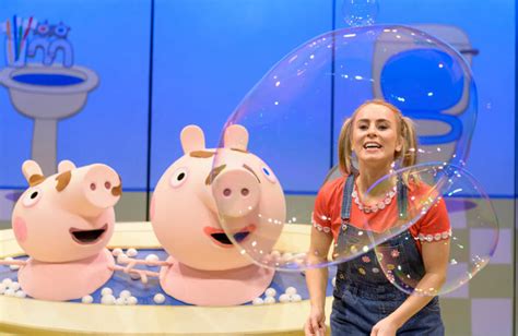 Peppa Pigs Surprise Review Duke Of Yorks Theatre London 2015