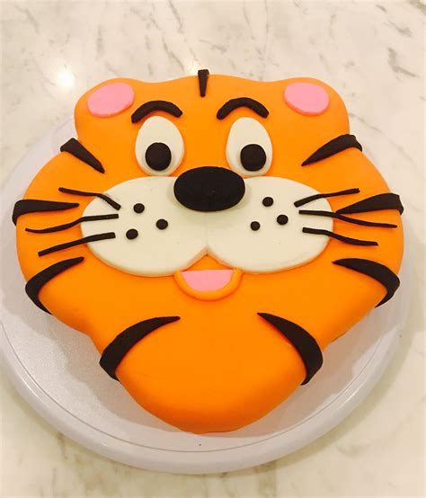 Tiger Cake For A Zoo Party Chocolate Slab Cake Underneath With