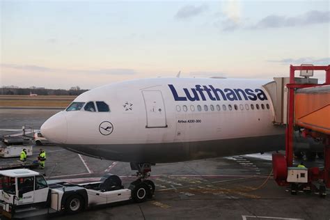 Great Seat Low Fare Lufthansa Premium Economy On The A330