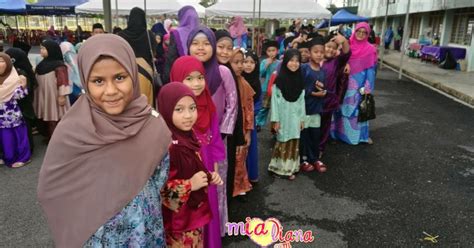 Tanggal 12 rabiulawal dalam bulan hijrah islam merupakan satu tarikh keramat tema tahun lepada adalah adalah ukhuwah islamiyyah asas penyatuan ummah. Program Maulidur Rasul Sekolah 2018 - Mia Liana