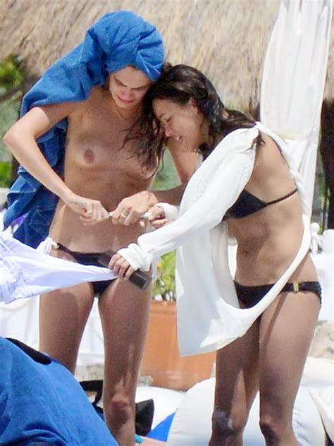 Cara Delevingne Michelle Rodriguez In Love In Cancun Mvgossip Com