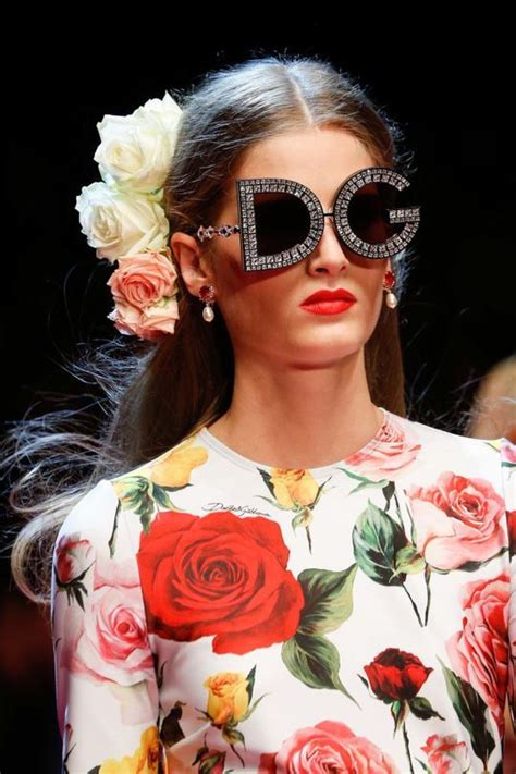 You Need All These Pieces From Dolce And Gabbanas Springsummer 18 Show