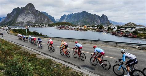 Arctic, northernmost region of the earth, centered on the north pole and characterized by distinctively polar conditions of climate, plant and animal life, and other physical features. Arctic Race of Norway vinner Nordnorsk kommunikasjonspris ...