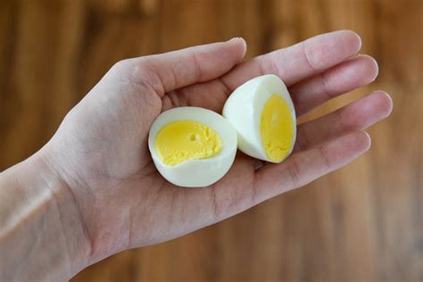 How to soft boil an egg in a microwave is easier than it seems. Can you microwave boiled eggs | Microwave | Simple30