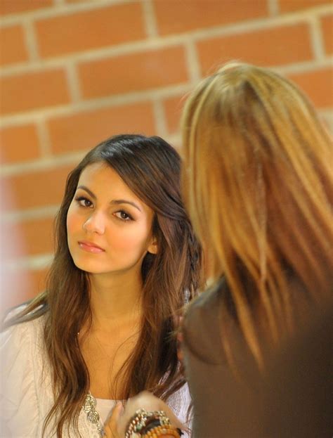 victoria justice is photographed behind the scenes while doing a photo shoot for nickelodeon