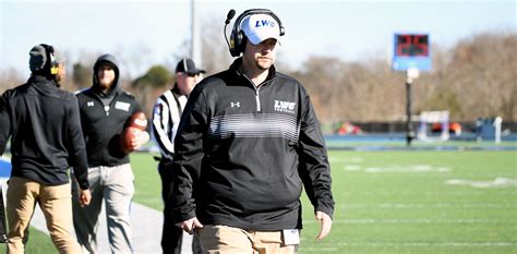 Lwc Football Coach Chris Oliver Resigns Takes Job At Georgetown
