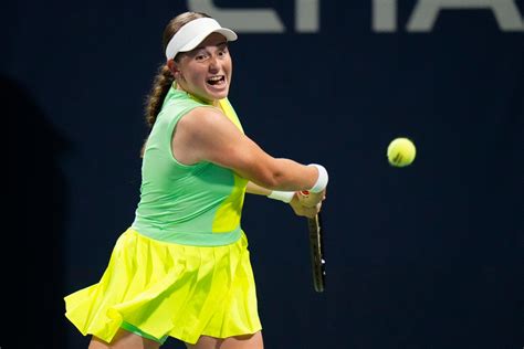 Us Open Star Leaves Tv Viewers In Shock After Bold Outfit That Makes Her Look Like A