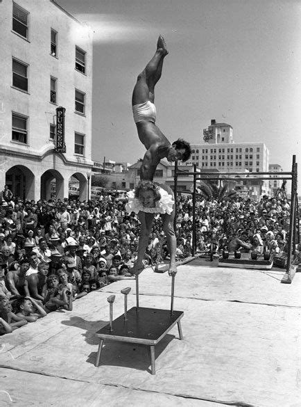 Classic Forgotten Photos From Muscle Beach Venice Beach Muscle Beach Venice Beach Beach