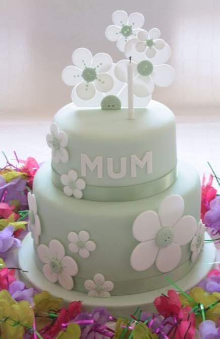 Geschenke für mama repräsentieren also in erster linie emotionalität. 51 ideen geburtstagstorte ideen für mama mütter für 2019 ...