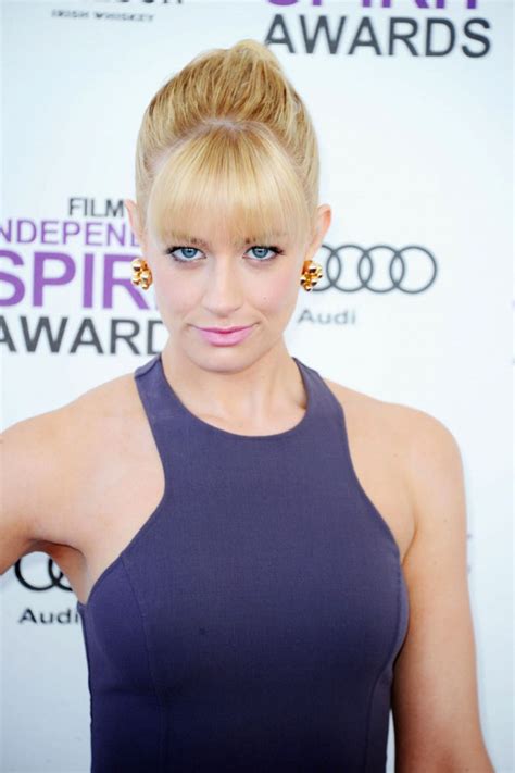 Beth Behrs Hottest Photos Sexy Nearbeth Behrs 啊噗網
