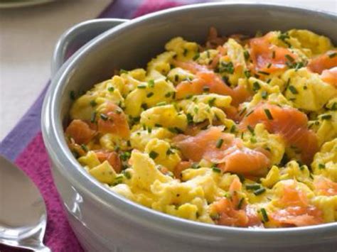 The protein content amounts to 18 grams, which is significantly high in that small portion of food. Scrambled Eggs with Smoked Salmon Recipe and Nutrition ...