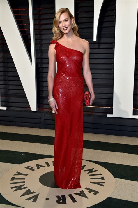 Karlie Kloss Dupes Goop At The 2017 Oscars Go Fug Yourself
