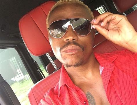 Once again somizi mhlongo took to his bathroom and instagram to spread motivation whilst doing his. Watch: Fuming Somizi Mhlongo Walks Away From Anti-Gay Sermon