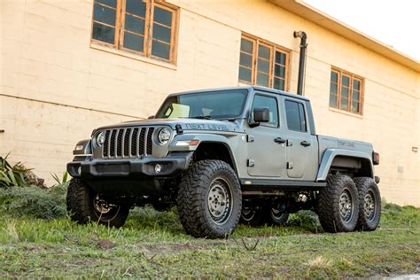 Jeep Gladiator 6x6 Unveiled With 145000 Price Tag Carbuzz