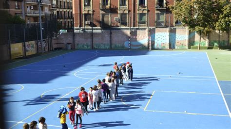 Fútbol Adiós Al Fútbol En El Patio Los Colegios Se Reinventan Para