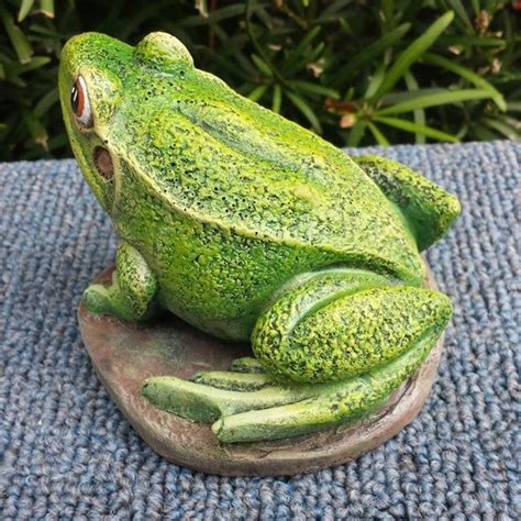Detailed Realistic Frog Handmade And Hand Painted Concrete Etsy