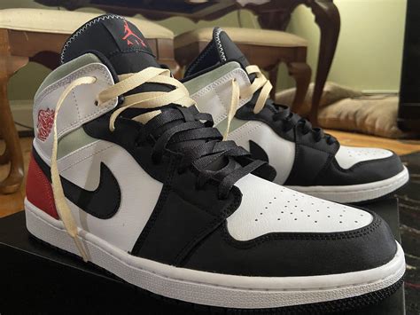 Jordan 1 Mid Se Union Black Toe Worthy Of This Lace Swap Rsneakers