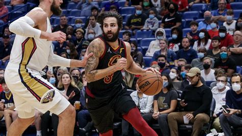 Ricky Rubio Injury Cavs Guard Appears To Suffer Left Knee Injury