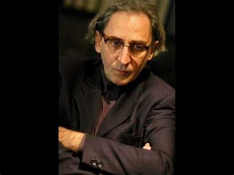 Chordify gives you the chords for any song. Cerco un centro di gravità permanente - Franco Battiato ...