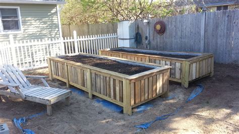 Hometalk Raised Bed Gardens From Pallets