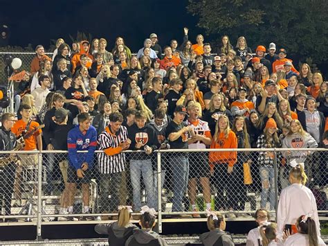 Win streak hits three as Wellsville football wins, 42-14 on homecoming