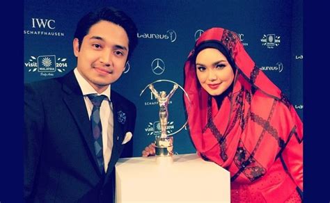 Biodata kunal bakshi agama keluarga, biografi profil lengkap biodata nama lengkap kunal bakshi nama panggilan tidak diketahui pekerjaan actor famous role inspector hooda in sadda haq (2014) ukuran bentuk. Biodata Adib Khalid, Anak Tiri Datuk Siti Nurhaliza | Azhan.co