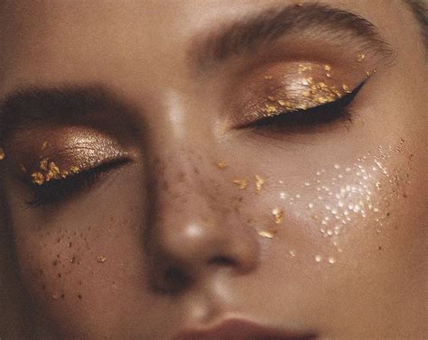 Золотые веснушки поталь Freckles Makeup Golden Makeup Glitter Makeup