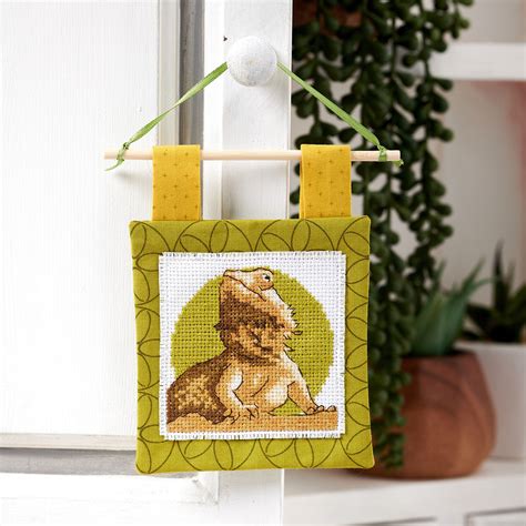 Here's lesley teare's fearsome chinese dragon, an awesome cross stitch design featuring the winding beast with menacing head. Bearded Dragon Cross Stitch pattern | Dragon cross stitch ...