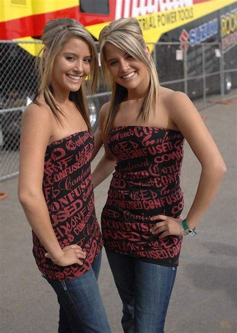 Who Were The Twin Hottie Trophie Girls 98 2000 Or So Moto Related