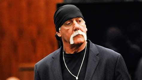 Hulk Hogan Sex Tape Suit Against Gawker Wrestler Wins 115 Million