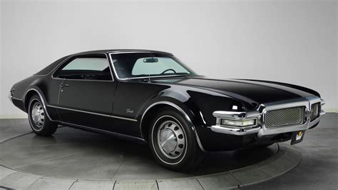 A Detailed Look Back At The 1968 Oldsmobile Toronado