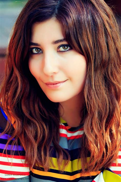 .başrollerinde ise şükrü özyıldız, leyla lydia tuğutlu ve serkan altunorak gibi başarılı oyuncular var. En İyi Dizi Oyuncuları: ULAN İSTANBUL YAREN ,ŞEBNEM ...
