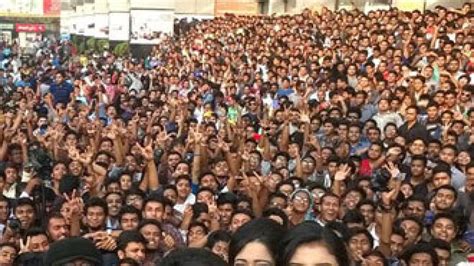 Around 1 100 Capture World S Largest Selfie In Bangladesh News Khaleej Times