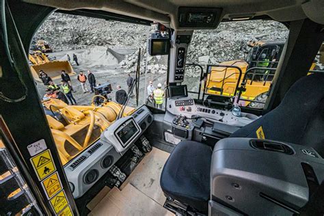 Caterpillar Launch New Innovative Wheel Loaders At Perth Event