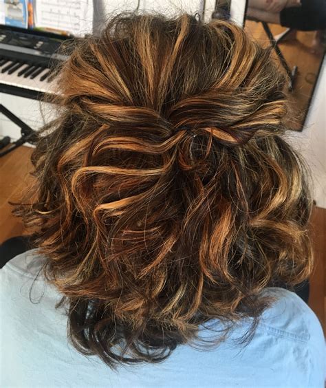 The haircut should be chosen such that it accommodates the face. 2021 Latest Half Up Curly Hairstyles with Highlights