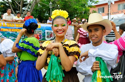Top De Las Canciones Folklóricas Más Famosas De Honduras