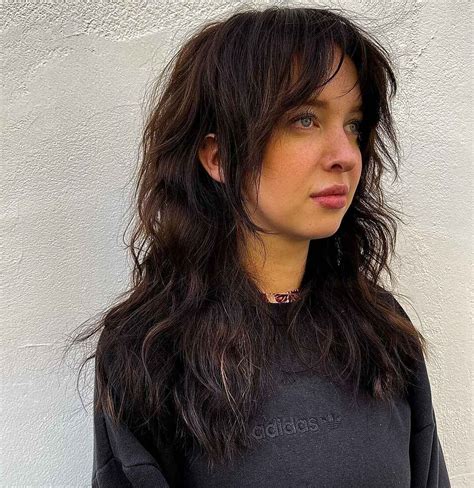 Seeking Beautiful Wolf Cuts For Long Hair That Women Are Getting Right
