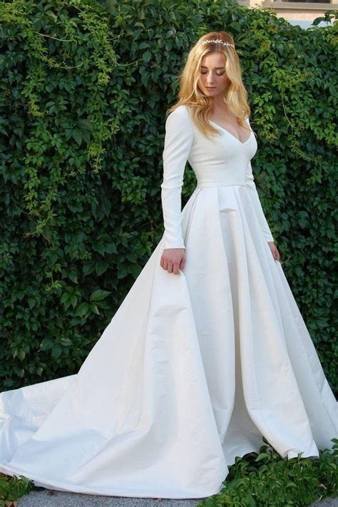 Accentuate your figure in a fishtail wedding dress. New Elegant Satin V Neck Long Sleeve Wedding Dress in 2020 ...