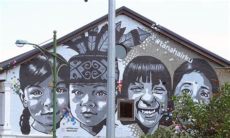 Check spelling or type a new query. Streetart in Kuching auf Borneo